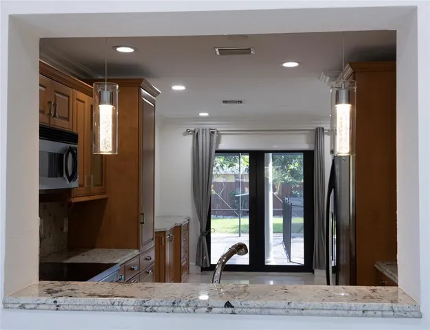 $4,900 | 836 Orchid Drive, Plantation, FL 33317