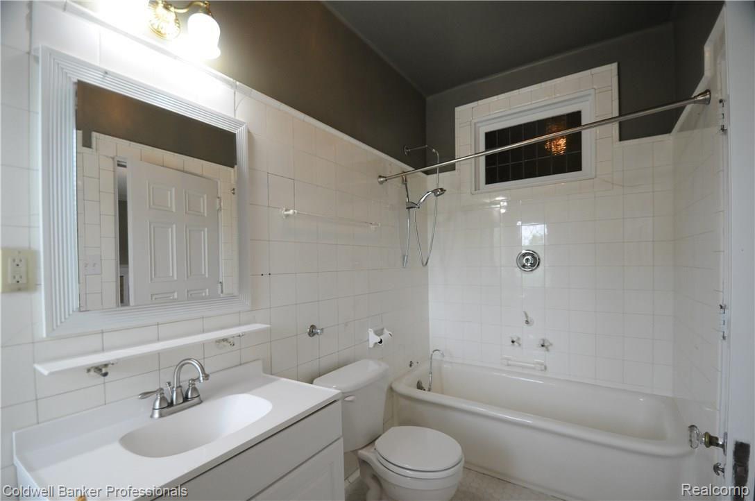 1007 Bishop Road Grosse Pointe, MI 48230 - Photo 41 of 59 DSC_1716.JPG