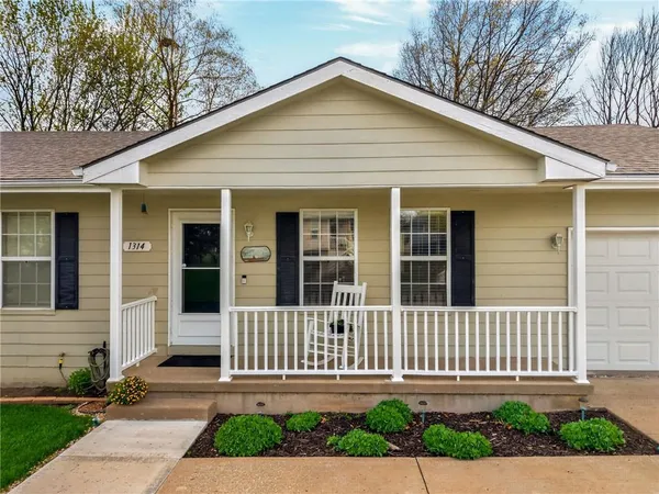 $315,000 | 1314 Susan Street, Kearney, MO 64060