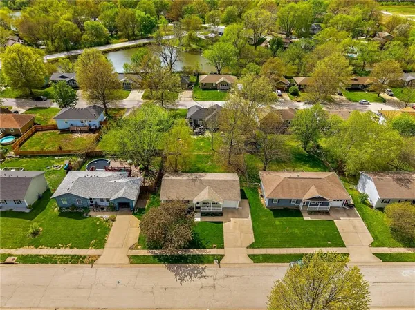 $315,000 | 1314 Susan Street, Kearney, MO 64060