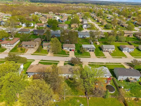 $315,000 | 1314 Susan Street, Kearney, MO 64060