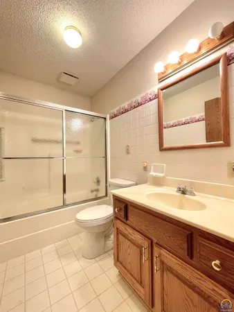 $329,900 | 406 Noble Avenue, Belvue, KS 66407