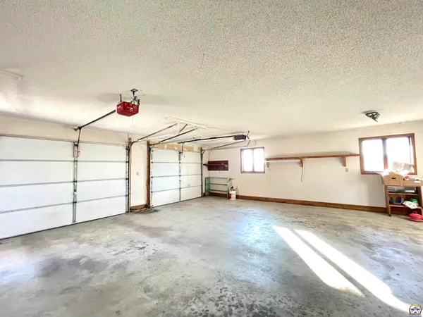 $329,900 | 406 Noble Avenue, Belvue, KS 66407