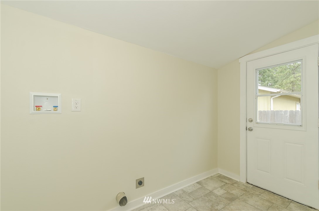 907 Southwest Mayer Street Winlock, WA 98596 - Photo 19 of 25 Gallery Image 19