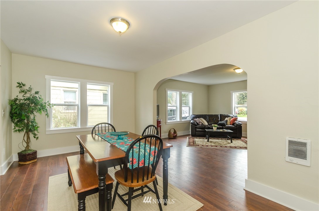 907 Southwest Mayer Street Winlock, WA 98596 - Photo 7 of 25 Gallery Image 7