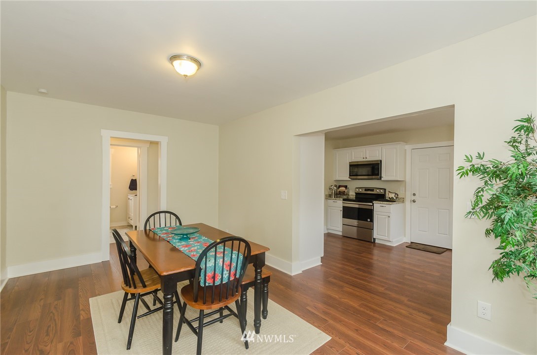 907 Southwest Mayer Street Winlock, WA 98596 - Photo 9 of 25 Gallery Image 9