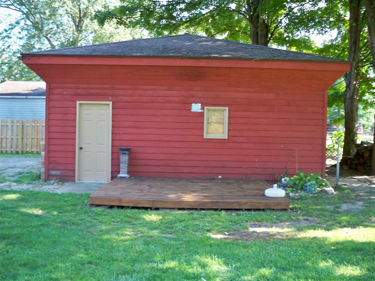 55089 Sundown Road South Bend, IN 46628 - Photo 11 of 34