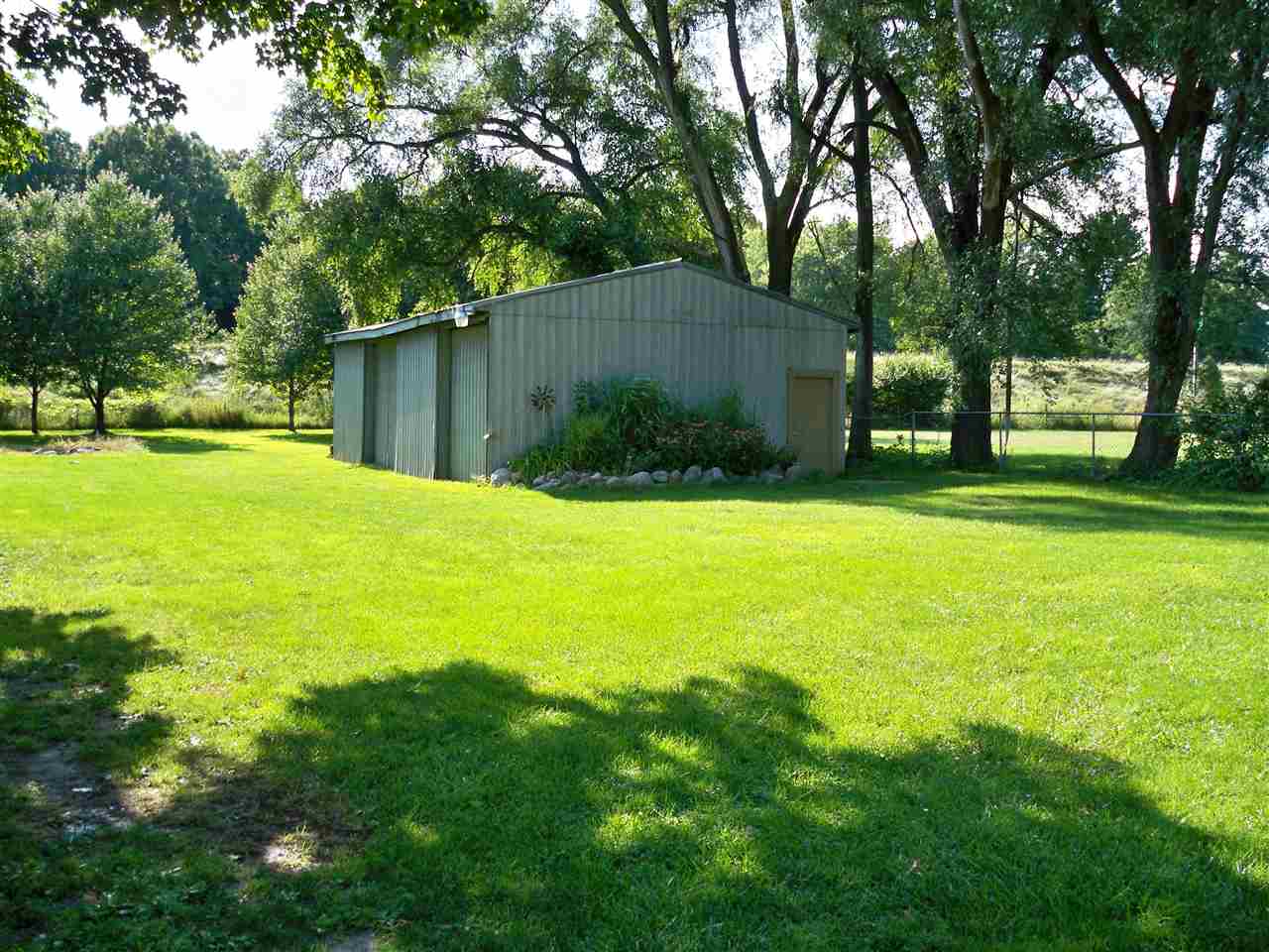 55089 Sundown Road South Bend, IN 46628 - Photo 12 of 34