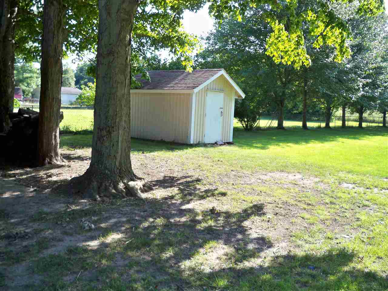 55089 Sundown Road South Bend, IN 46628 - Photo 13 of 34