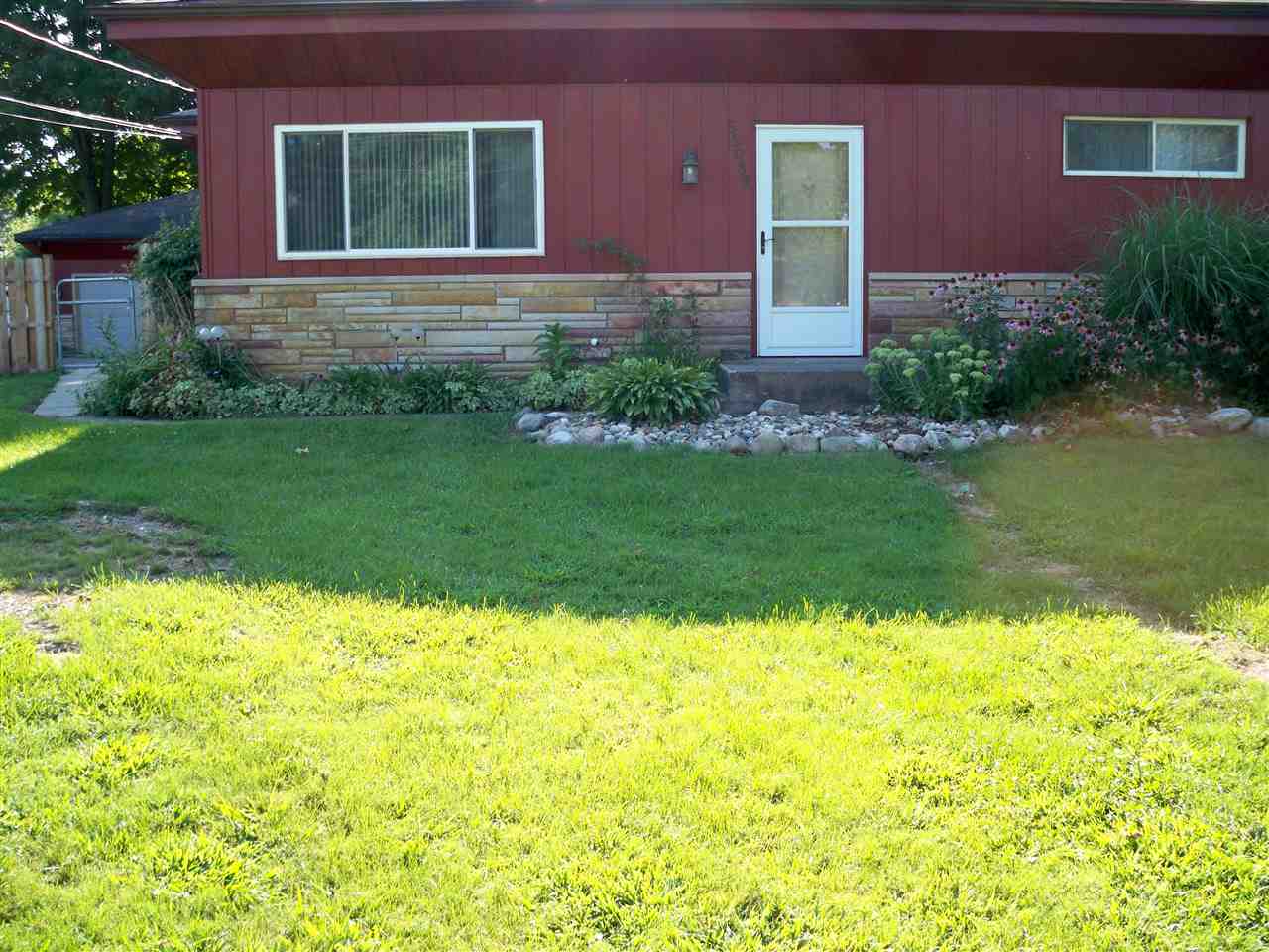 55089 Sundown Road South Bend, IN 46628 - Photo 4 of 34