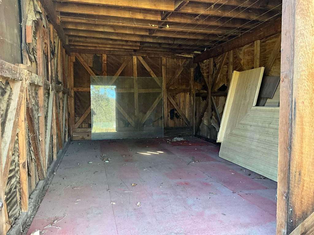 404 Dewitt Park Road Yreka, CA 96097 - Photo 27 of 37 Gallery Image 27