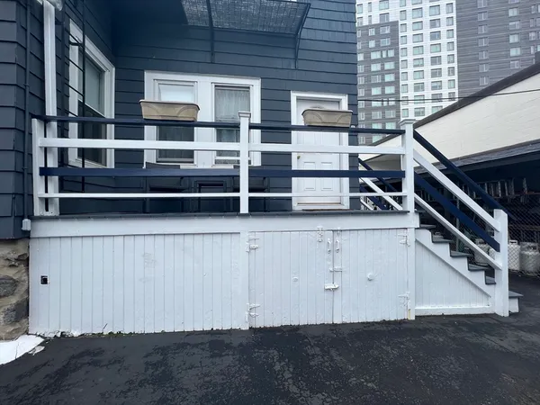 $2,100 | 60 Hichborn Street, Unit 1, Boston, MA 02135