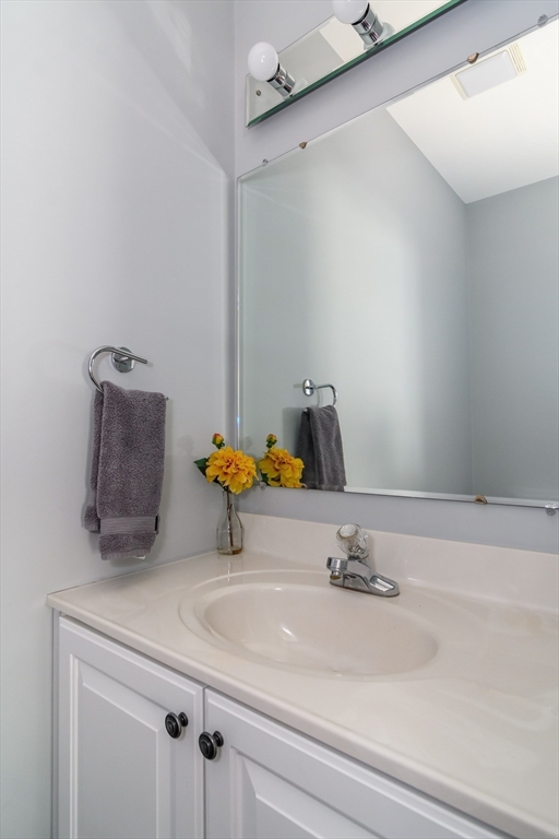 11 Irving Road Natick, MA 01760 - Photo 13 of 31