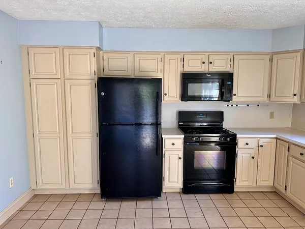 $3,400 | 4 Driftwood Way, Unit 4, Ashland, MA 01721