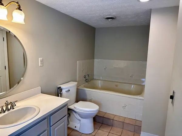 $3,400 | 4 Driftwood Way, Unit 4, Ashland, MA 01721
