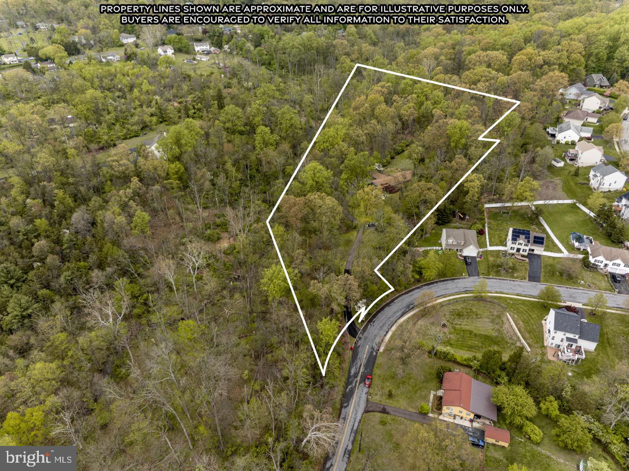 1701 Bahr Road Pottstown, PA 19464 - Photo 3 of 31