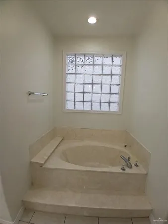 $2,300 | 130 San Jacinto Street, Mission, TX 78572