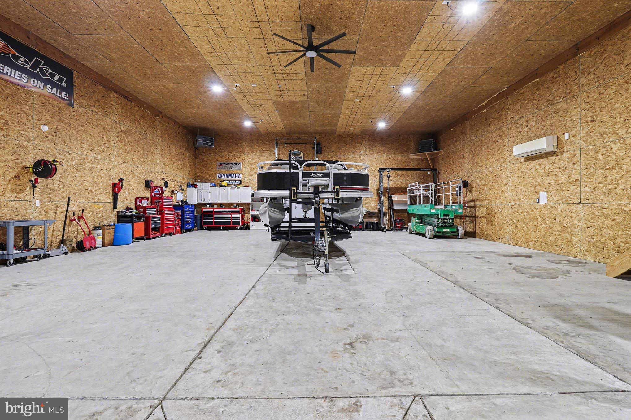 5408 Lewiston Road Spotsylvania, VA 22551 - Photo 19 of 32 a view of a room with gym equipment