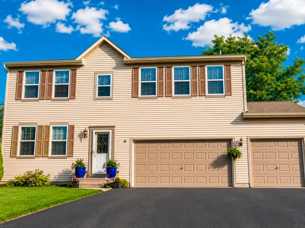 $539,900 | 25301 Presidential Avenue, Plainfield, IL 60544