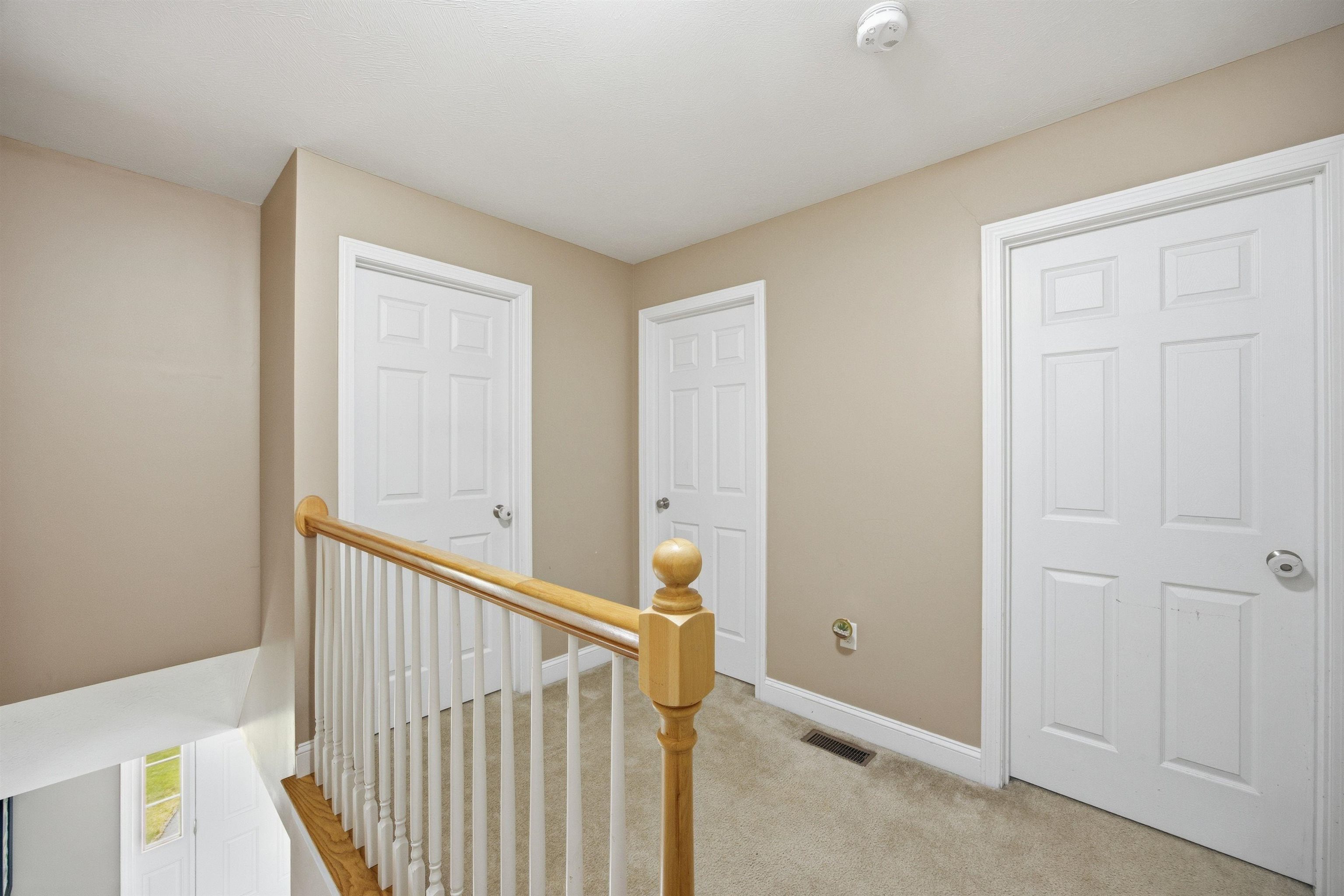 317 University Circle Hooksett, NH 03106 - Photo 17 of 44