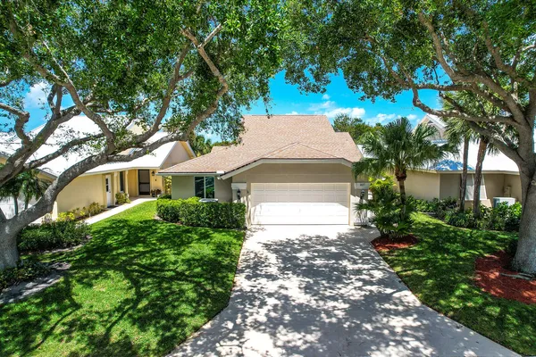 $1,149,900 | 327 Ridge Road, Jupiter, FL 33477