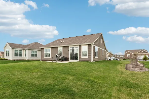 $399,000 | 1053 Honey Locust Drive, Crystal Lake, IL 60012