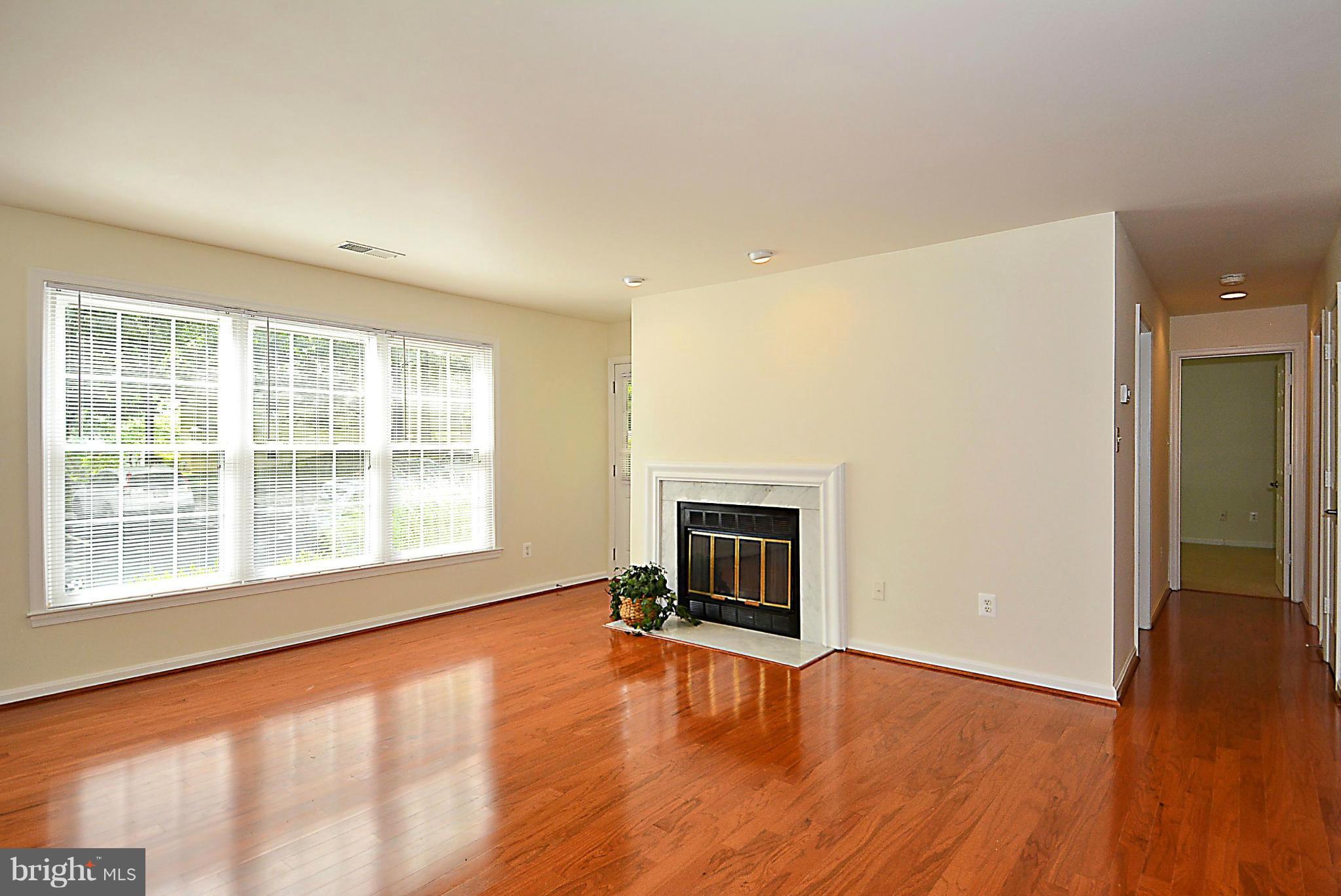 2229 Lovedale Lane, Unit 2229E Reston, VA 20191 - Photo 14 of 19 Living Room