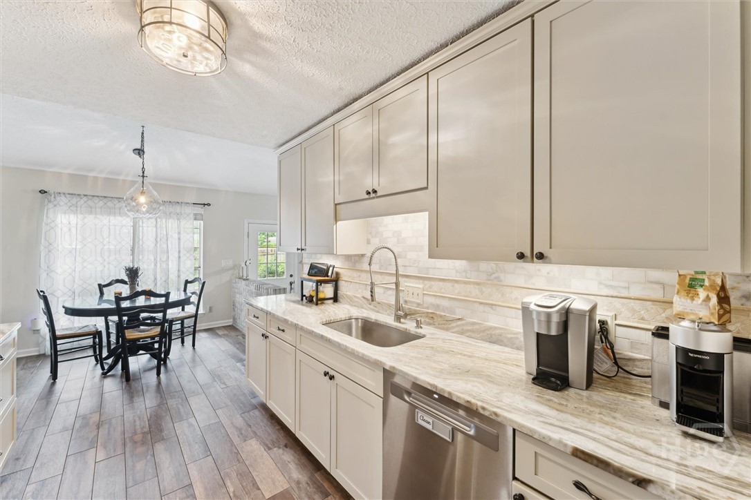 3 Watford Road Savannah, GA 31419 - Photo 9 of 48 Updated Kitchen