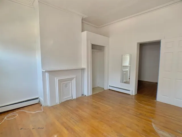 $1,650 | 176 Hopkins Avenue, Unit 2R, Jersey City, NJ 07306