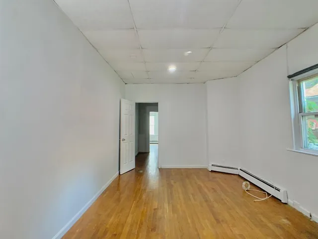 $1,650 | 176 Hopkins Avenue, Unit 2R, Jersey City, NJ 07306