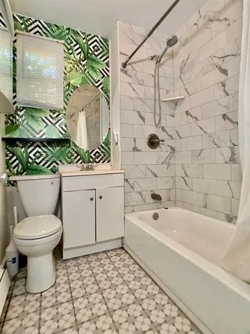 $1,650 | 176 Hopkins Avenue, Unit 2R, Jersey City, NJ 07306