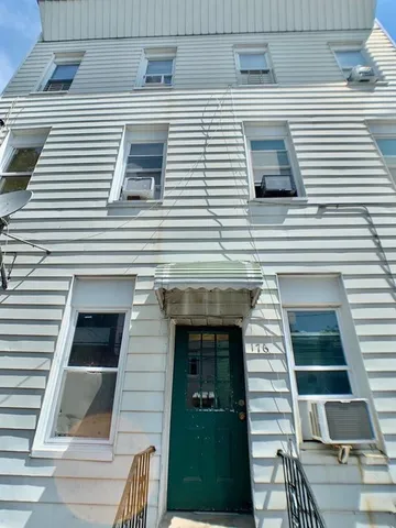 $1,650 | 176 Hopkins Avenue, Unit 2R, Jersey City, NJ 07306
