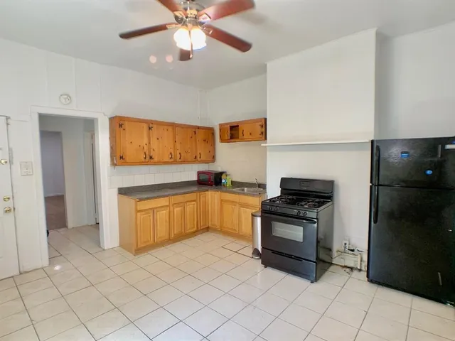 $1,650 | 176 Hopkins Avenue, Unit 2R, Jersey City, NJ 07306