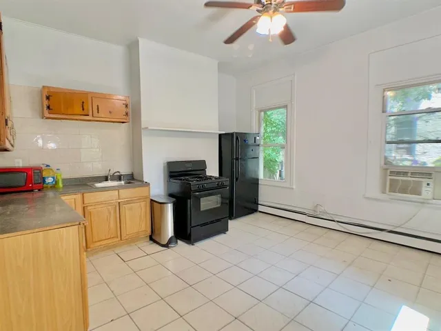 $1,650 | 176 Hopkins Avenue, Unit 2R, Jersey City, NJ 07306