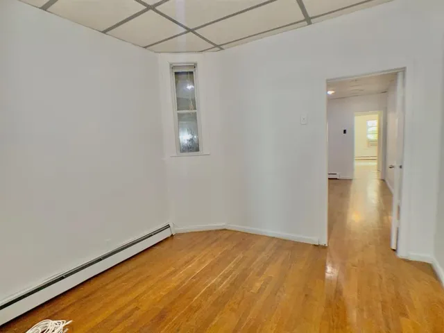 $1,650 | 176 Hopkins Avenue, Unit 2R, Jersey City, NJ 07306