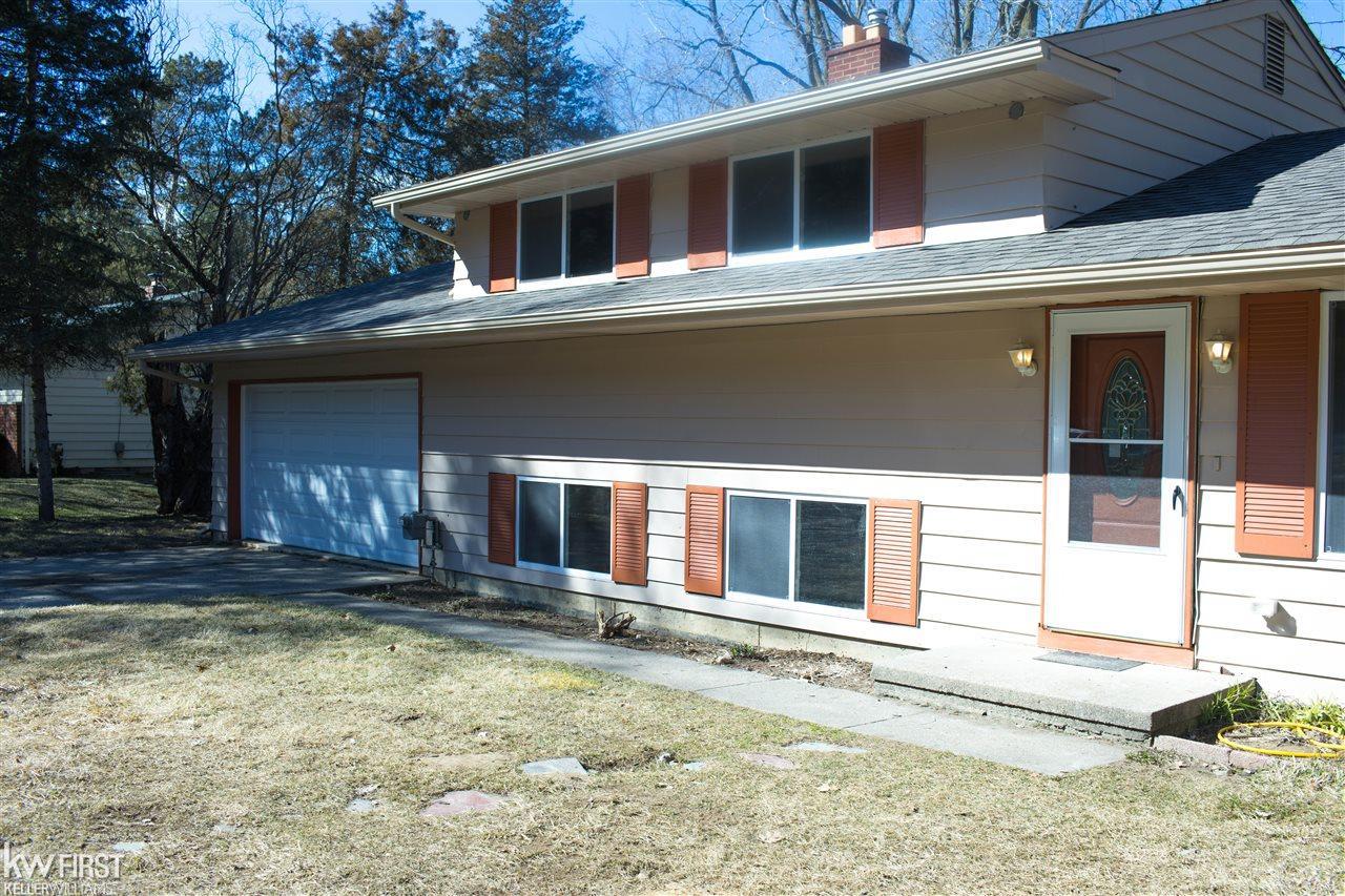 9086 Carpenter Road Flushing, MI 48433 - Photo 2 of 10 21427527-1.JPG