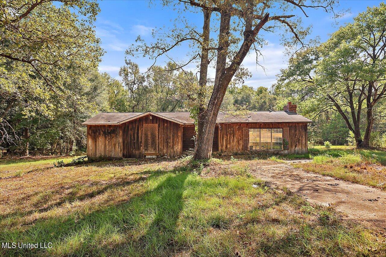 8168 Midway Road Raymond, MS 39154 - Photo 1 of 24 01-8168 Midway Rd