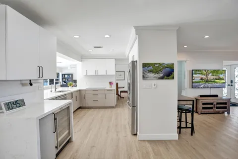 $1,125,000 | 3930 Northeast 21st Avenue, Fort Lauderdale, FL 33308