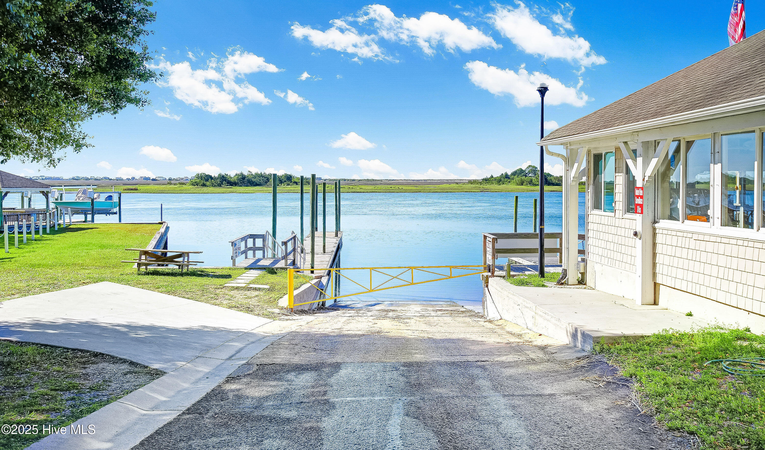 480 Captain Beam Boulevard Hampstead, NC 28443 - Photo 61 of 69 boat_ramp2