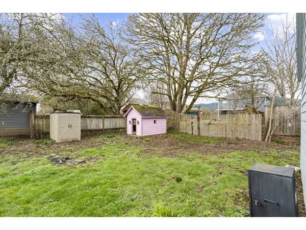 $255,000 | 220 Northwest Lincoln Street, Sheridan, OR 97378