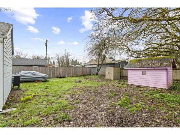 $255,000 | 220 Northwest Lincoln Street, Sheridan, OR 97378