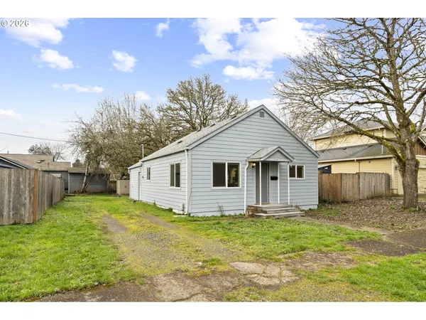 $255,000 | 220 Northwest Lincoln Street, Sheridan, OR 97378