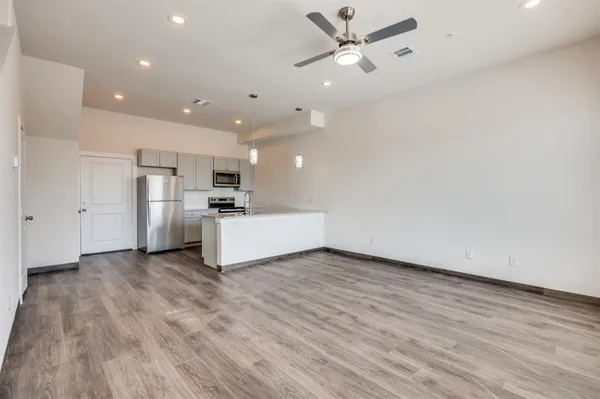 $1,975 | 710 Benge Drive, Unit C, Arlington, TX 76013
