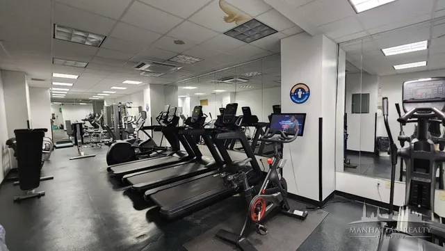 $4,750 | 150 East 39th Street, Unit 1703 | Murray Hill