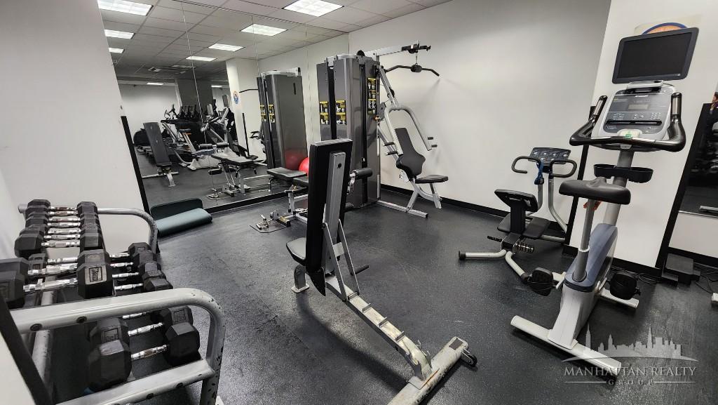 150 East 39th Street, Unit 1703 Manhattan, NY 10016 - Photo 17 of 22 Photo 19