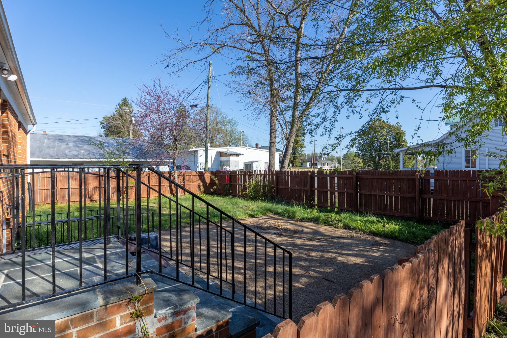 115 Washington Street Madison, VA 22727 - Photo 8 of 34