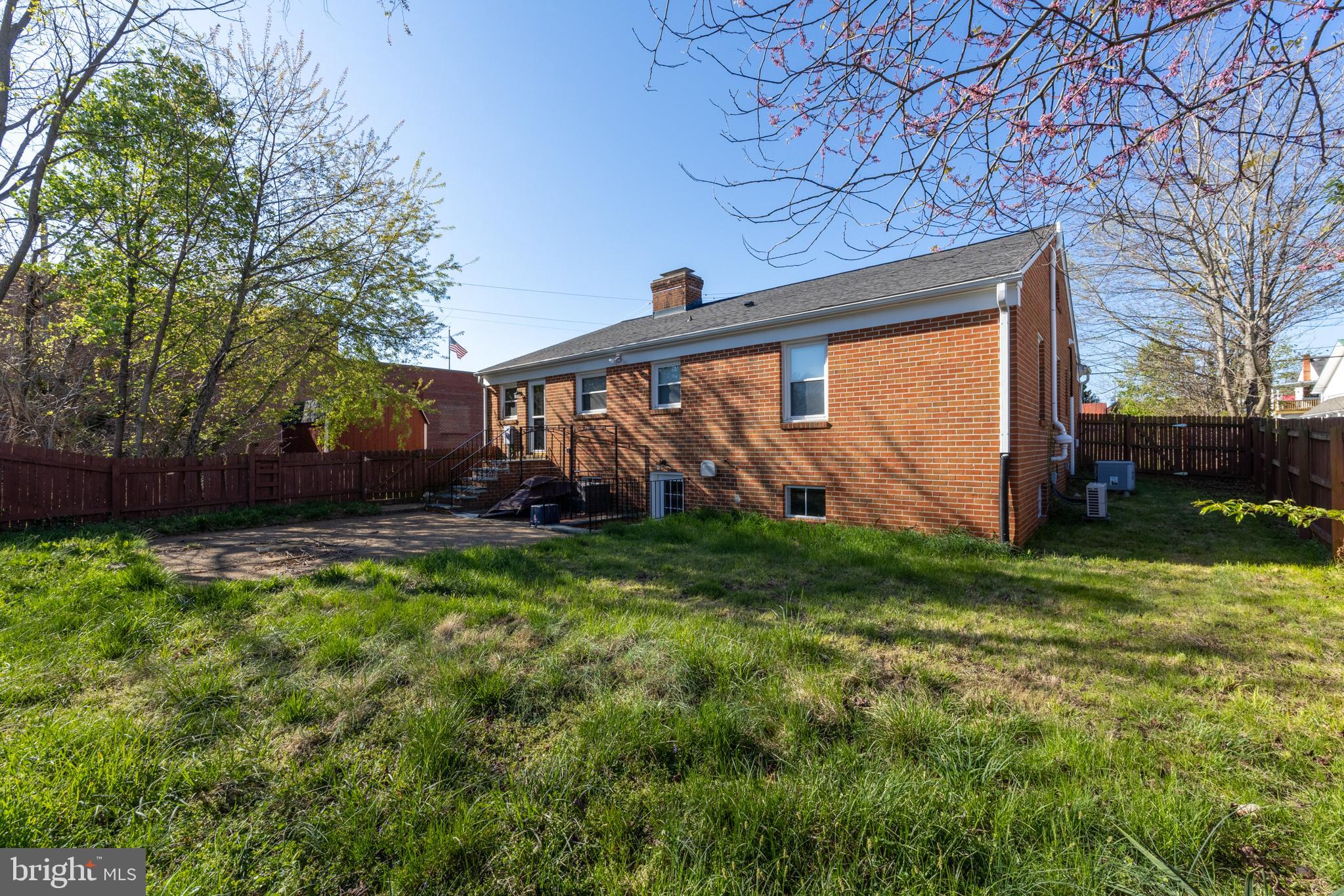 115 Washington Street Madison, VA 22727 - Photo 9 of 34