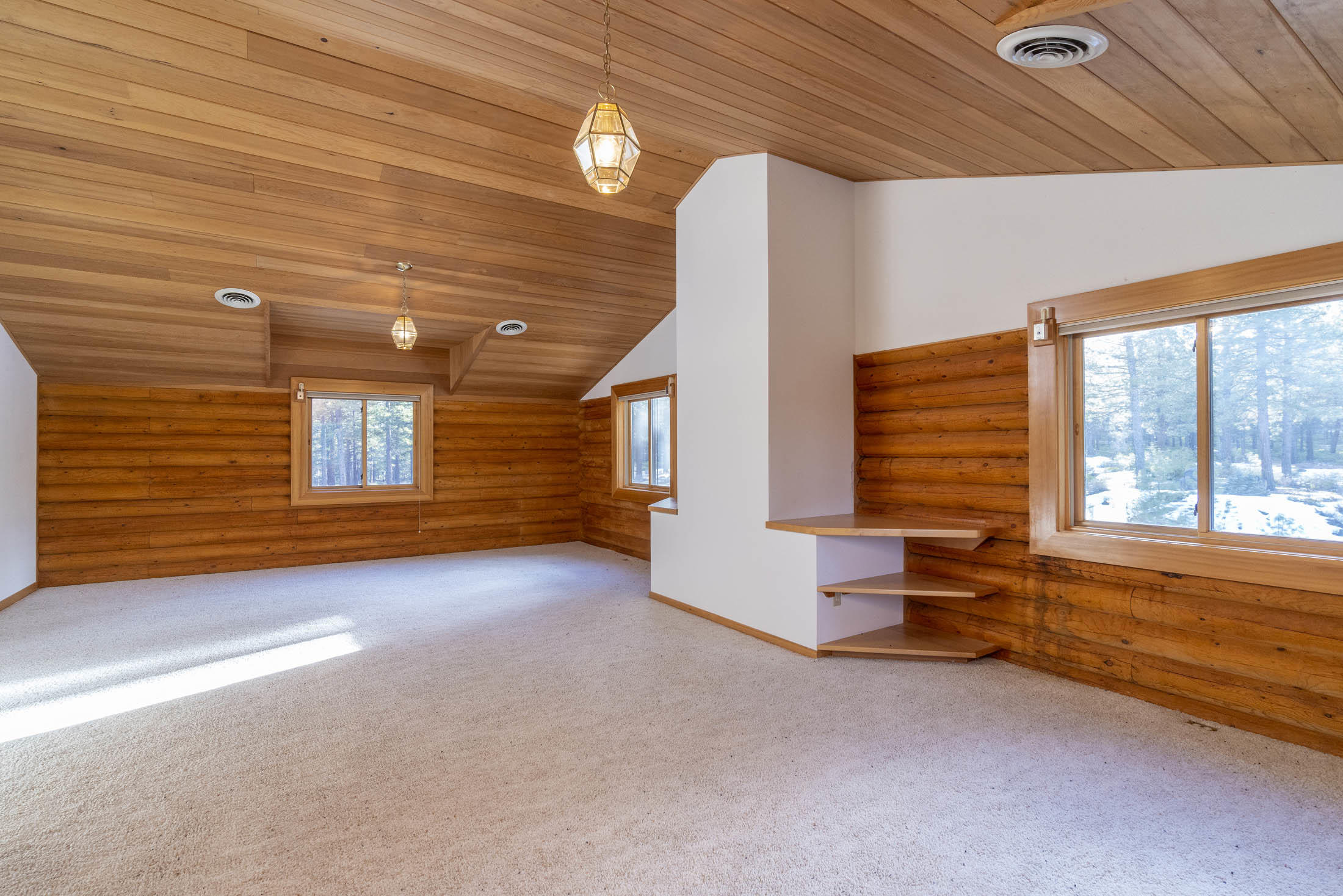 18045 Skyliners Road Bend, OR 97703 - Photo 13 of 27 10- master BR2