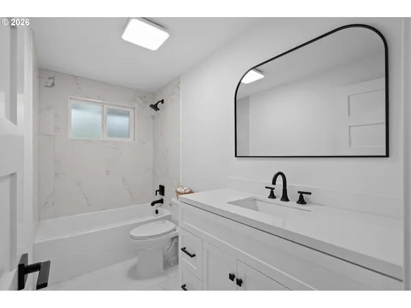 $539,900 | 3250 Southwest Binford Lake Parkway, Gresham, OR 97080