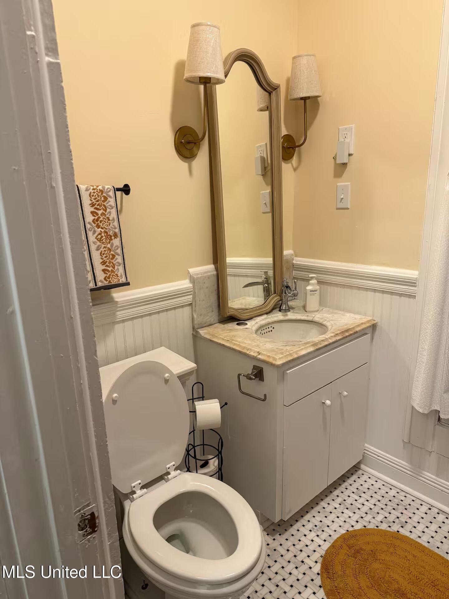 300 Linton Avenue Natchez, MS 39120 - Photo 6 of 17 First floor BR1